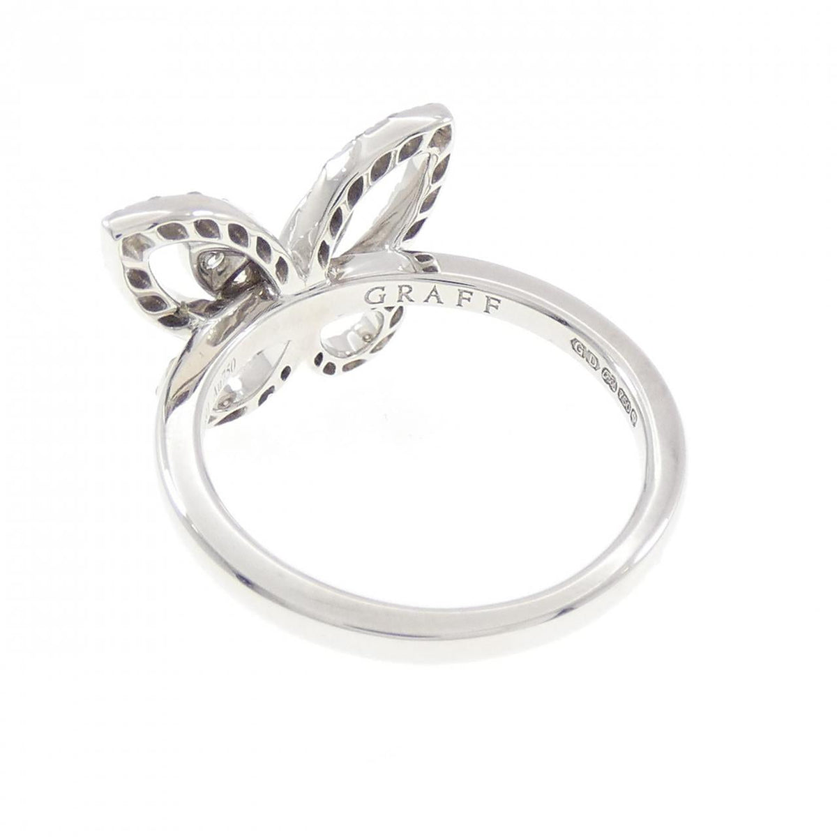 Graff Butterfly Silhouette Mini 18K White Gold Diamond Ring – top view