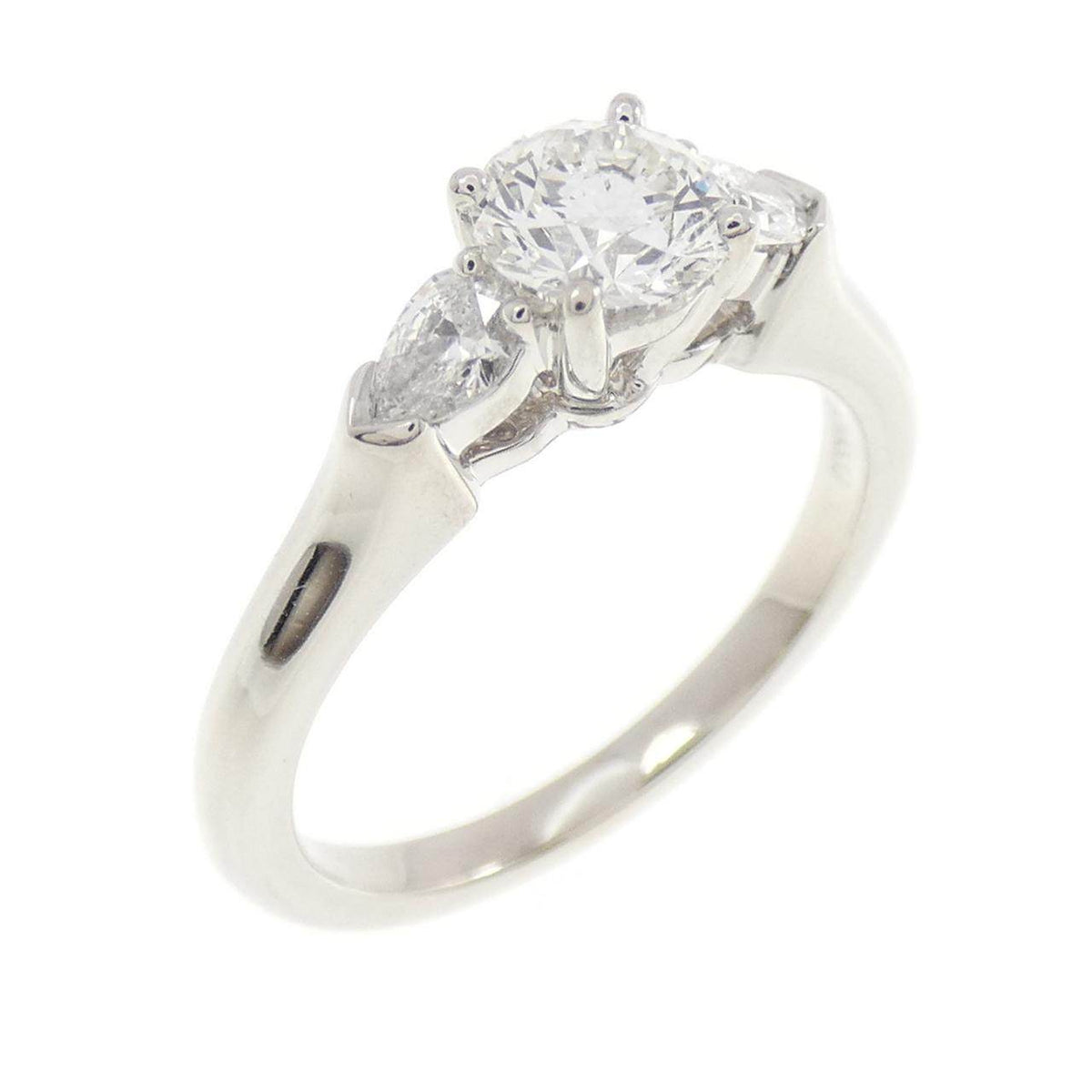 Graff Promise Platinum Diamond Ring – front view