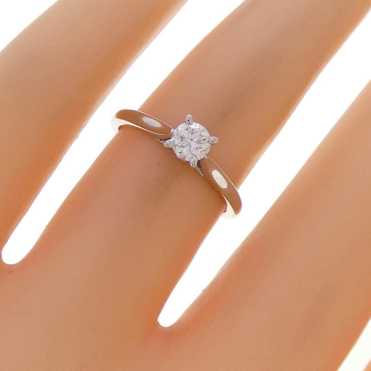 Cartier 1895 Platinum Diamond Solitaire Ring – packaging