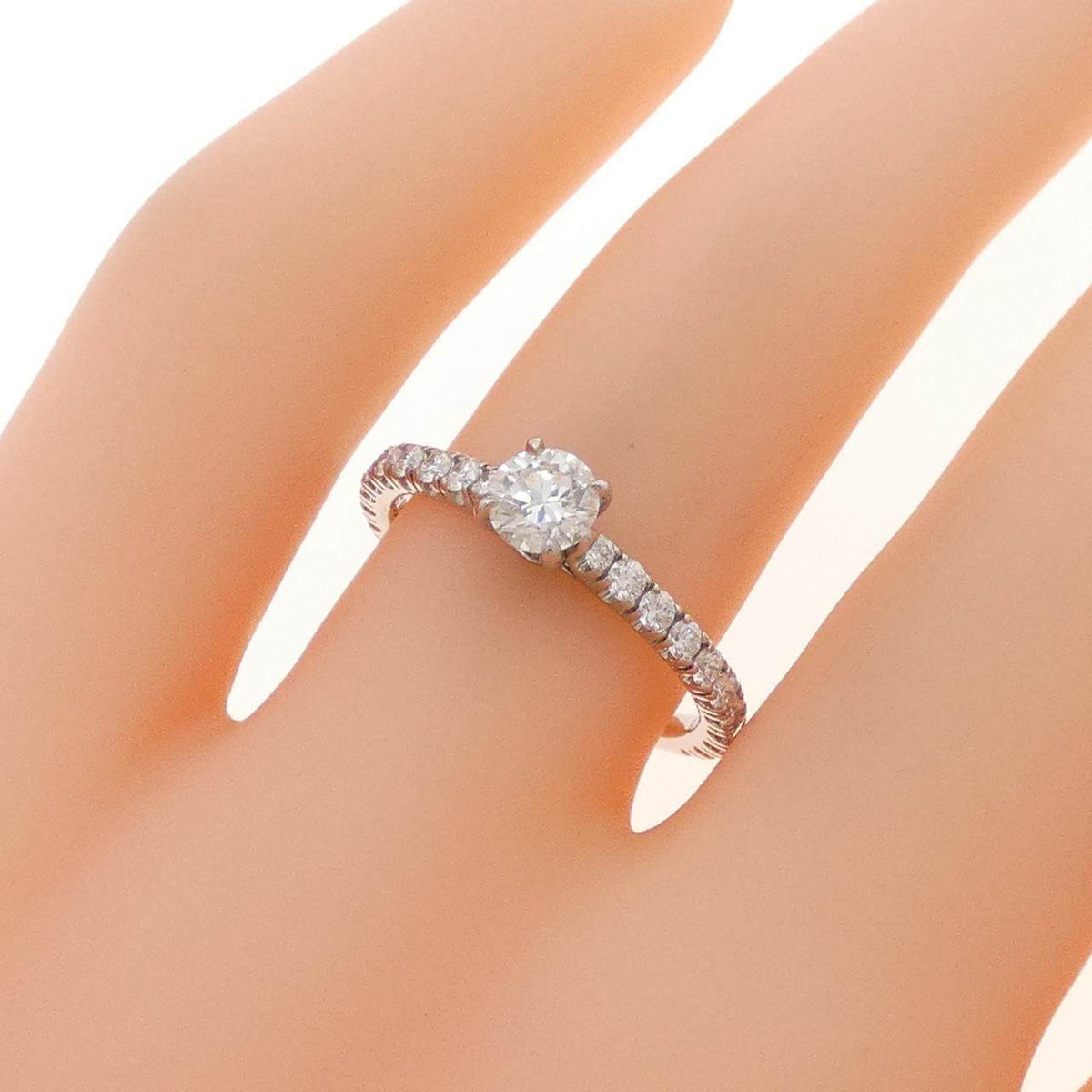 Cartier 1895 Platinum Diamond Solitaire Ring – packaging