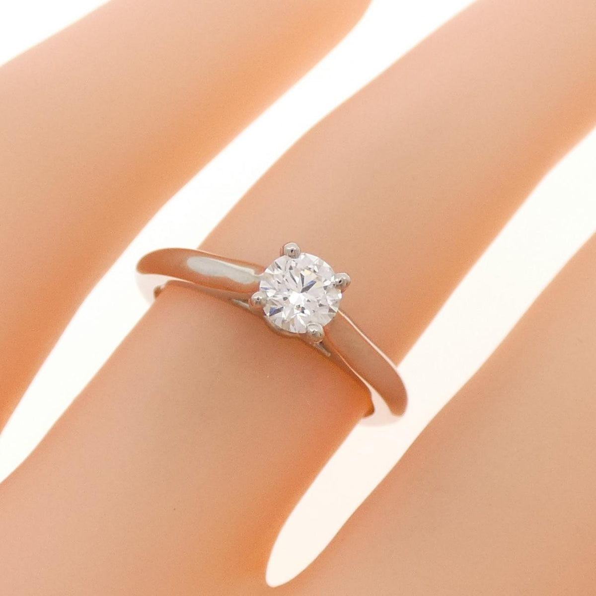Cartier 1895 Platinum Diamond Solitaire Ring – packaging