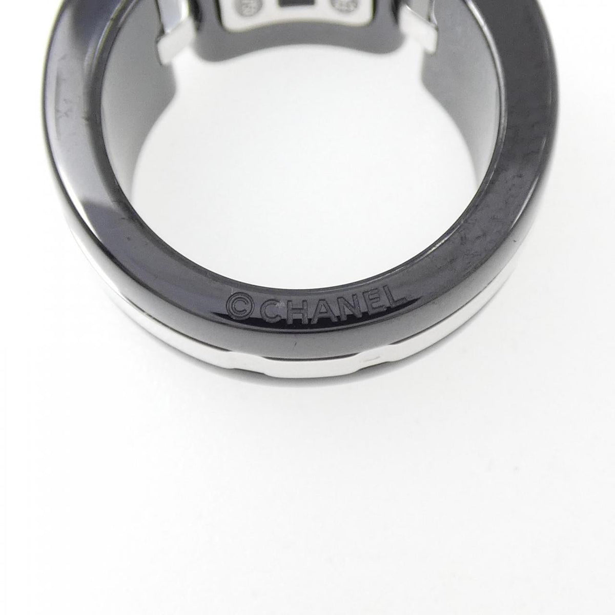 Chanel Ultra Collection Ceramic 18K White Gold Diamond Ring – inside band