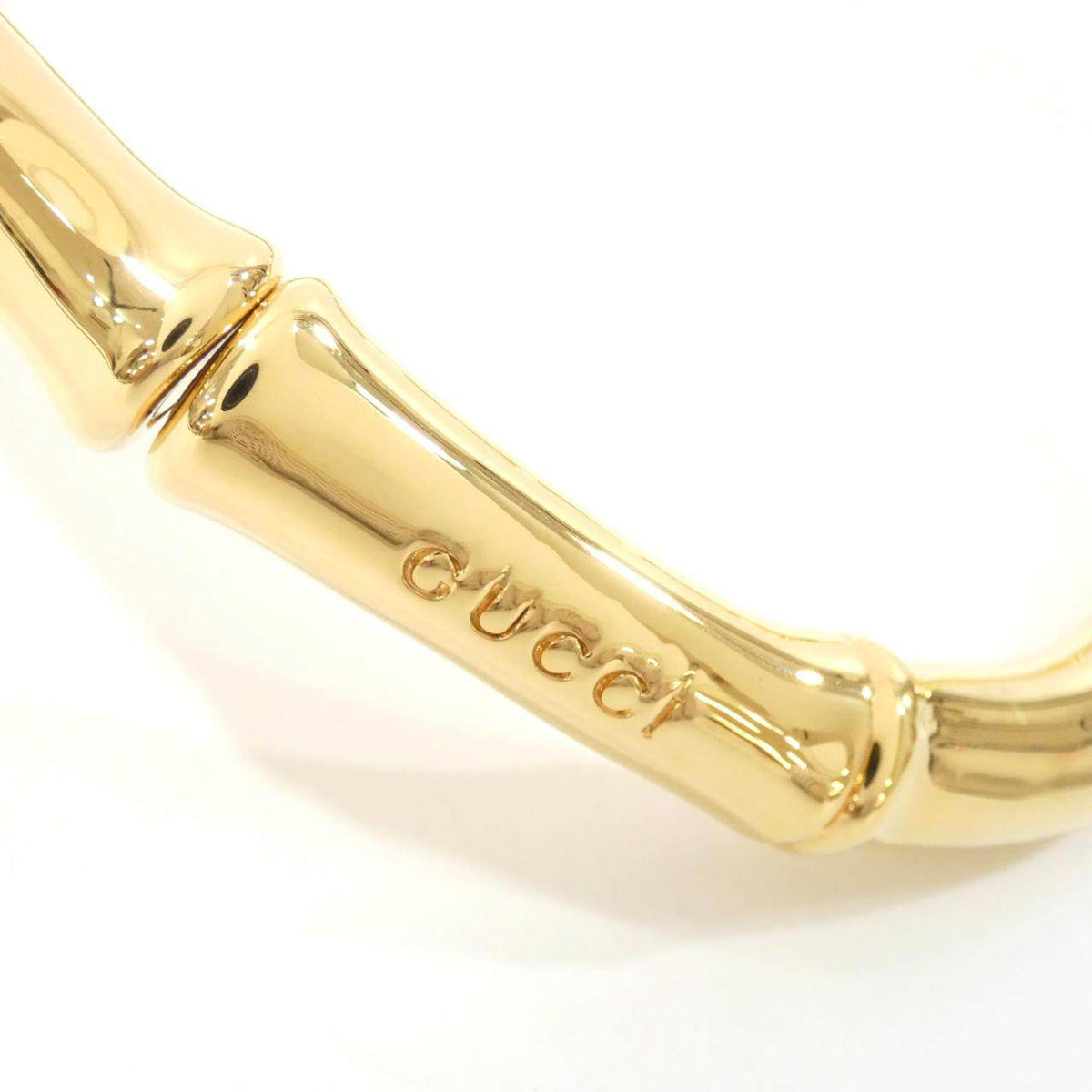 Gucci Gold-Plated Necklace – pendant detail