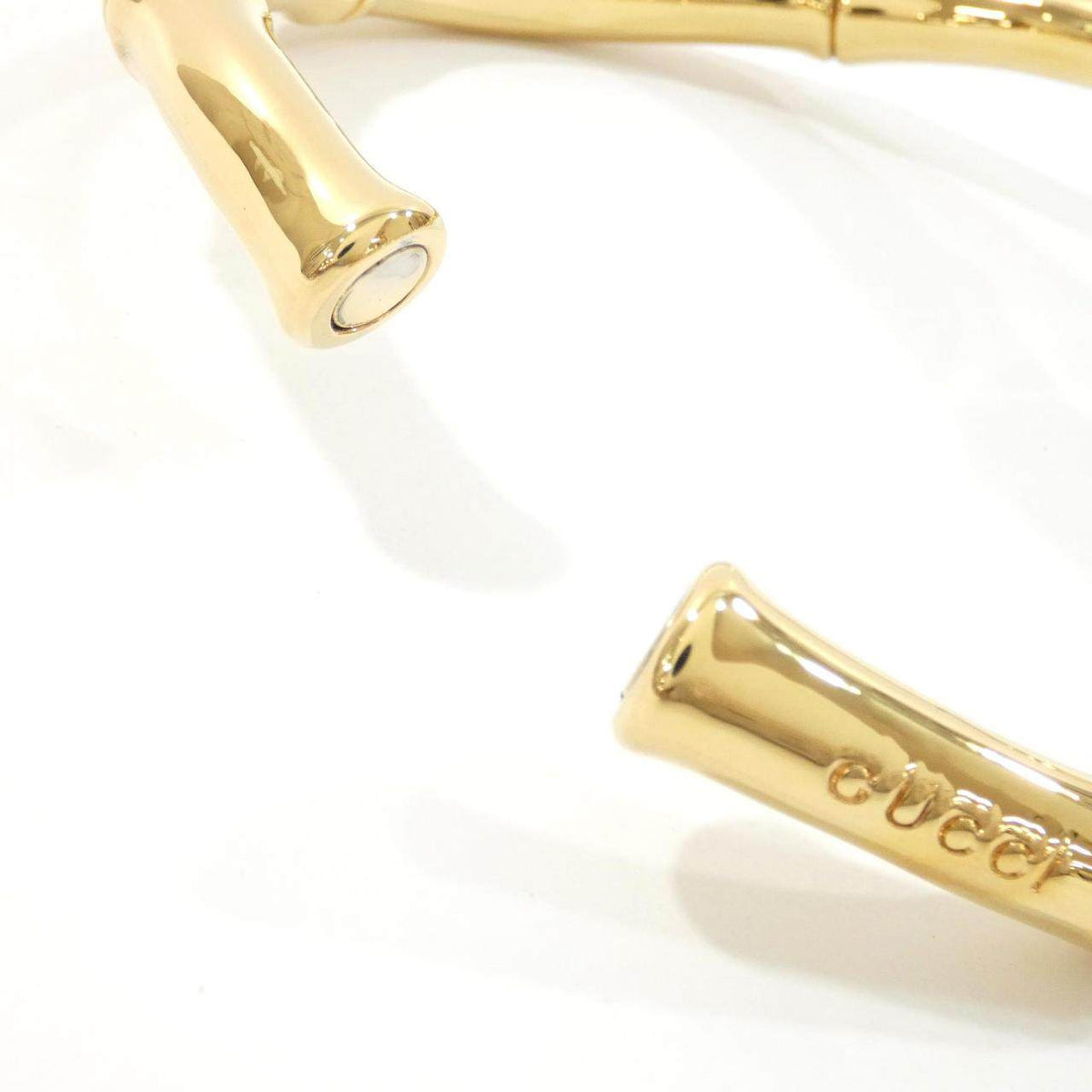 Gucci Gold-Plated Necklace – clasp detail