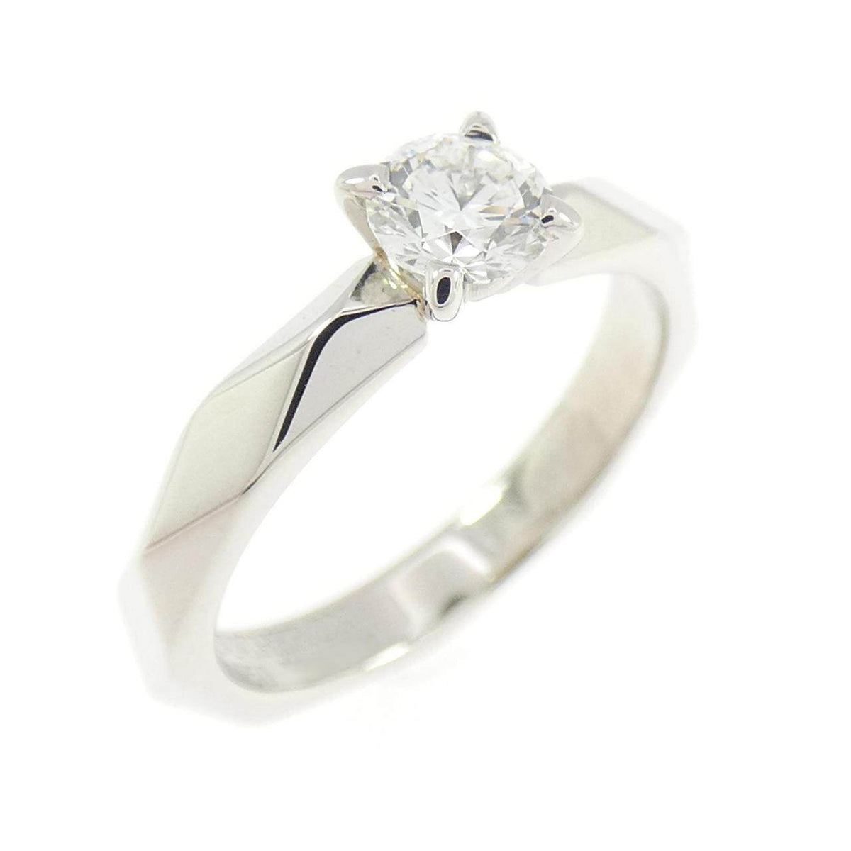 Boucheron Facette Platinum Diamond Solitaire Ring – front view