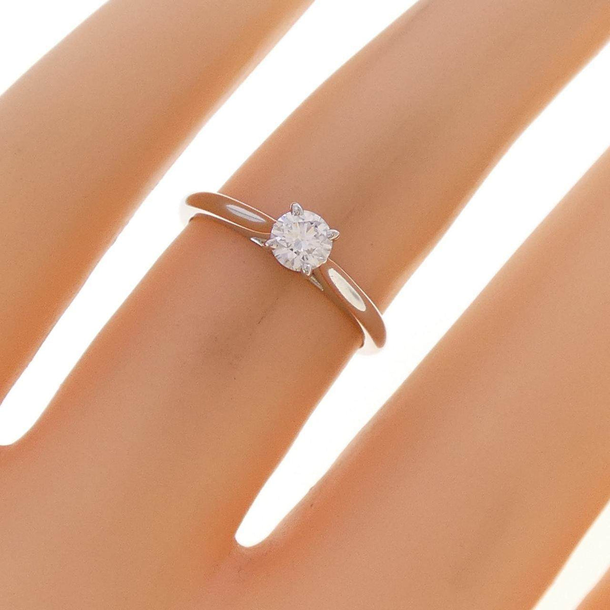 Cartier 1895 Platinum Diamond Solitaire Ring – packaging