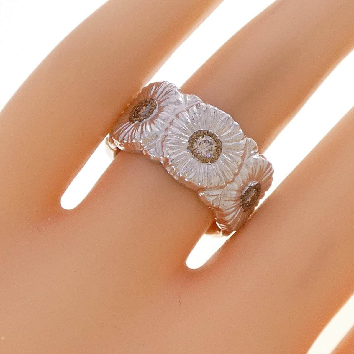 Sterling Silver Buccellati Blossom Diamond Ring – packaging