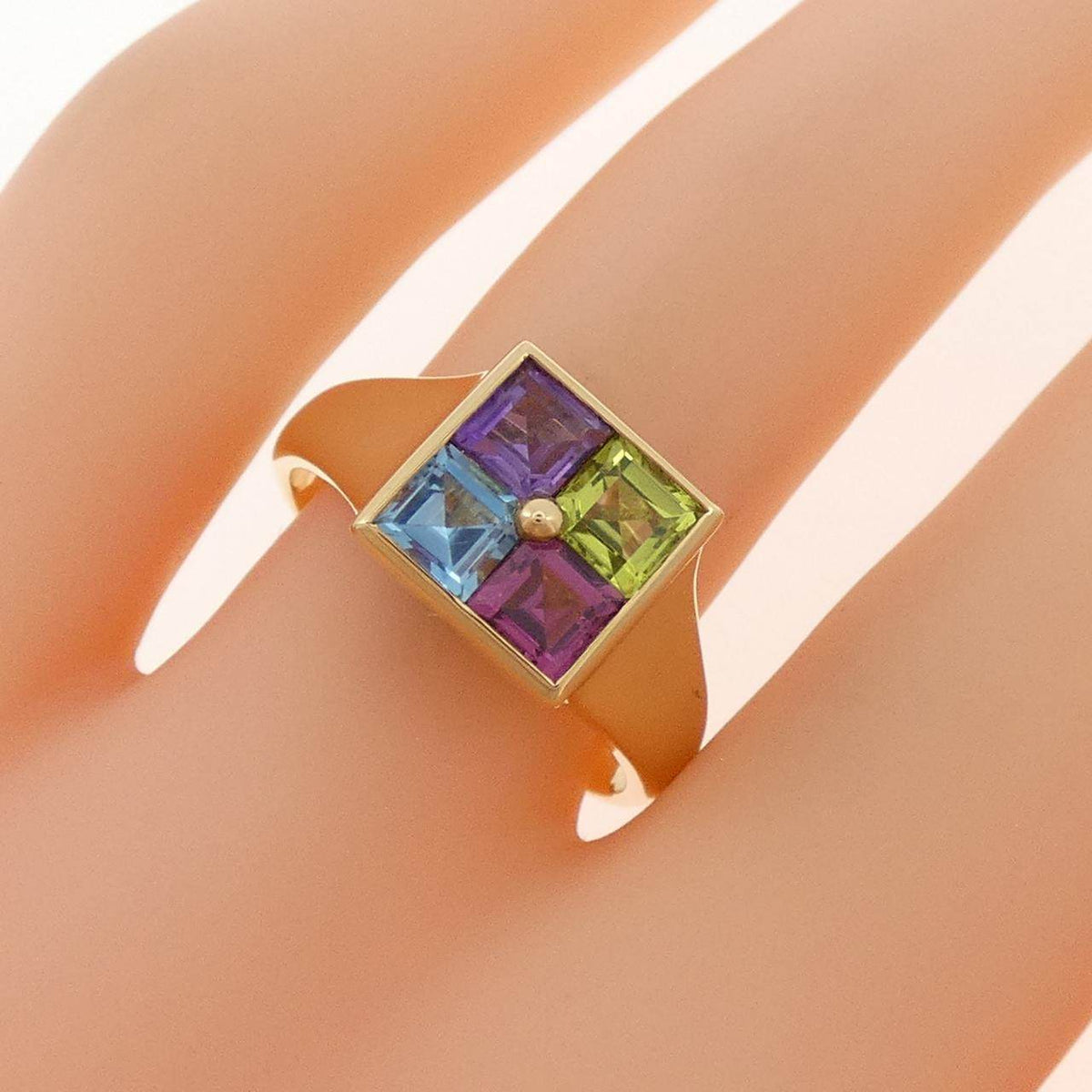Bulgari 18K Yellow Gold Garnet Ring – packaging
