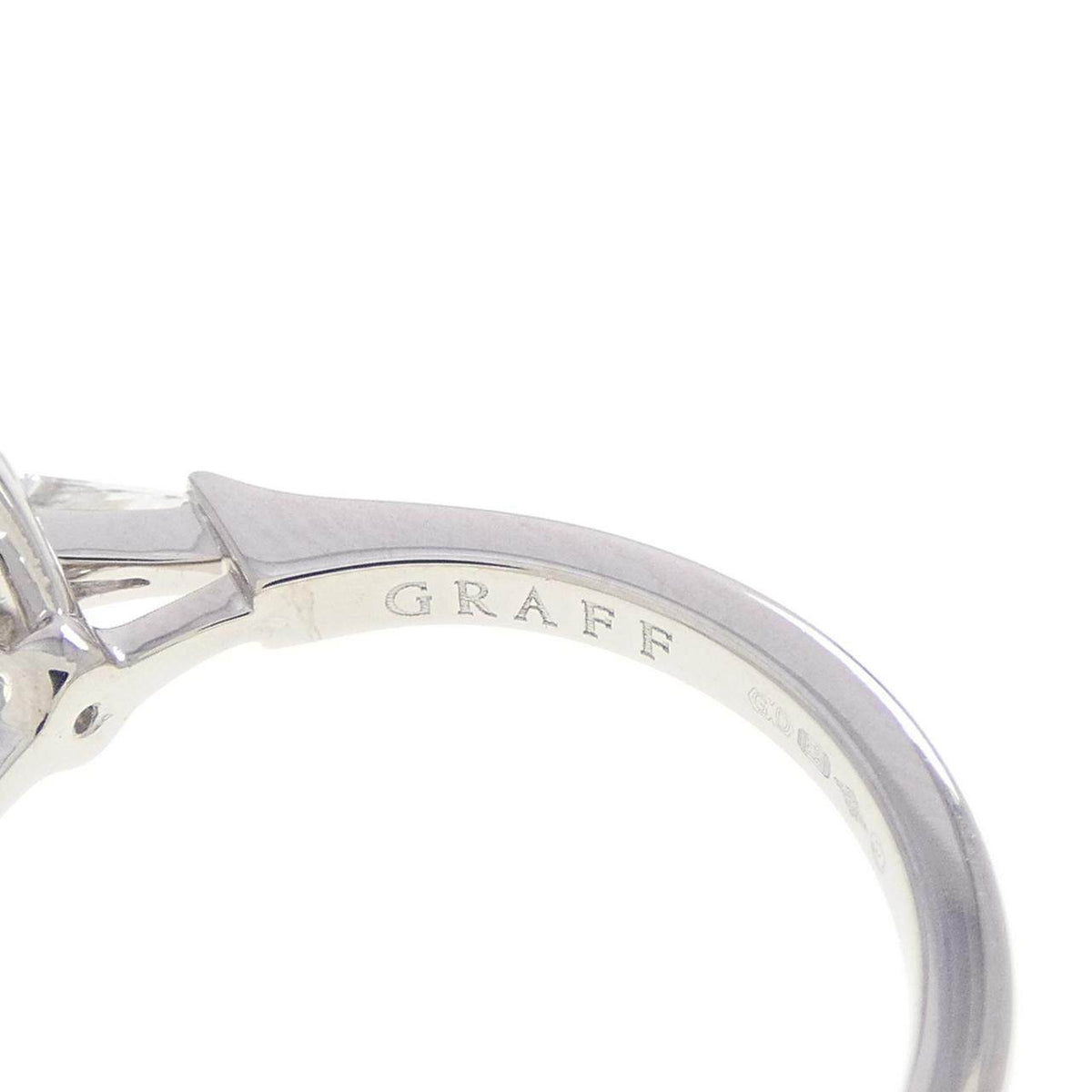 Graff Promise Platinum Diamond Ring – inside band