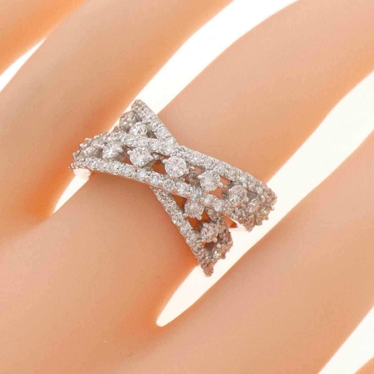 Ponte Vecchio 18K White Gold Diamond Ring – packaging