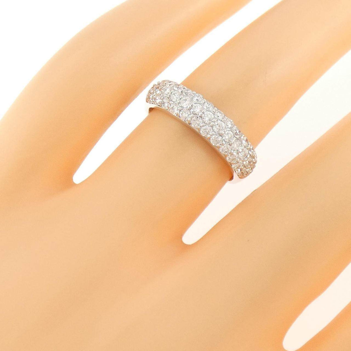 Ponte Vecchio Pavé 18K White Gold Diamond Ring – packaging