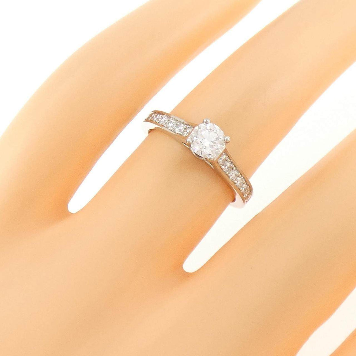 Cartier 1895 Platinum Diamond Solitaire Ring – packaging