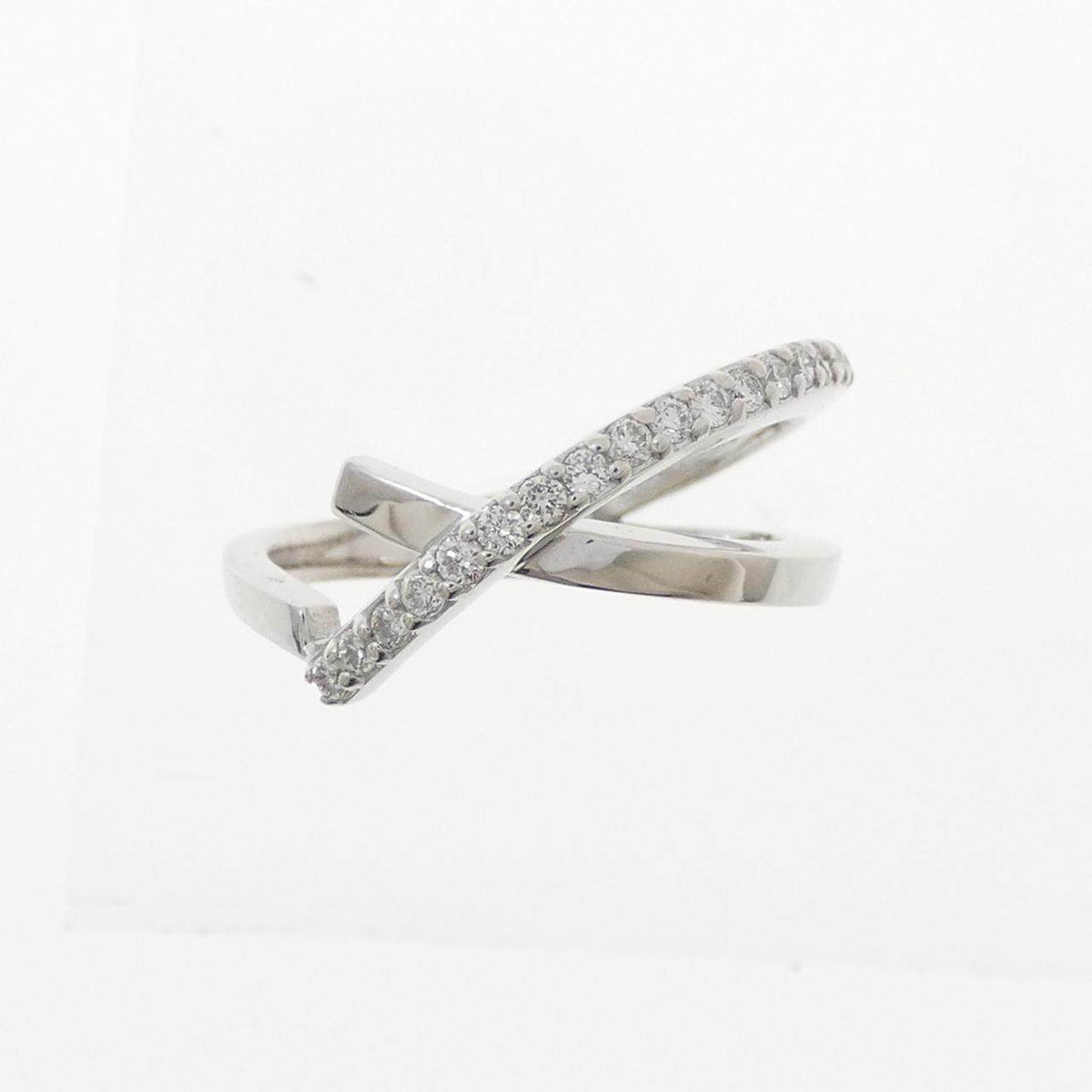 Star Jewelry 18K White Gold Diamond Ring – side view