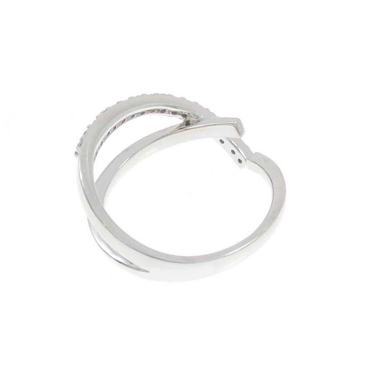 Star Jewelry 18K White Gold Diamond Ring – top view