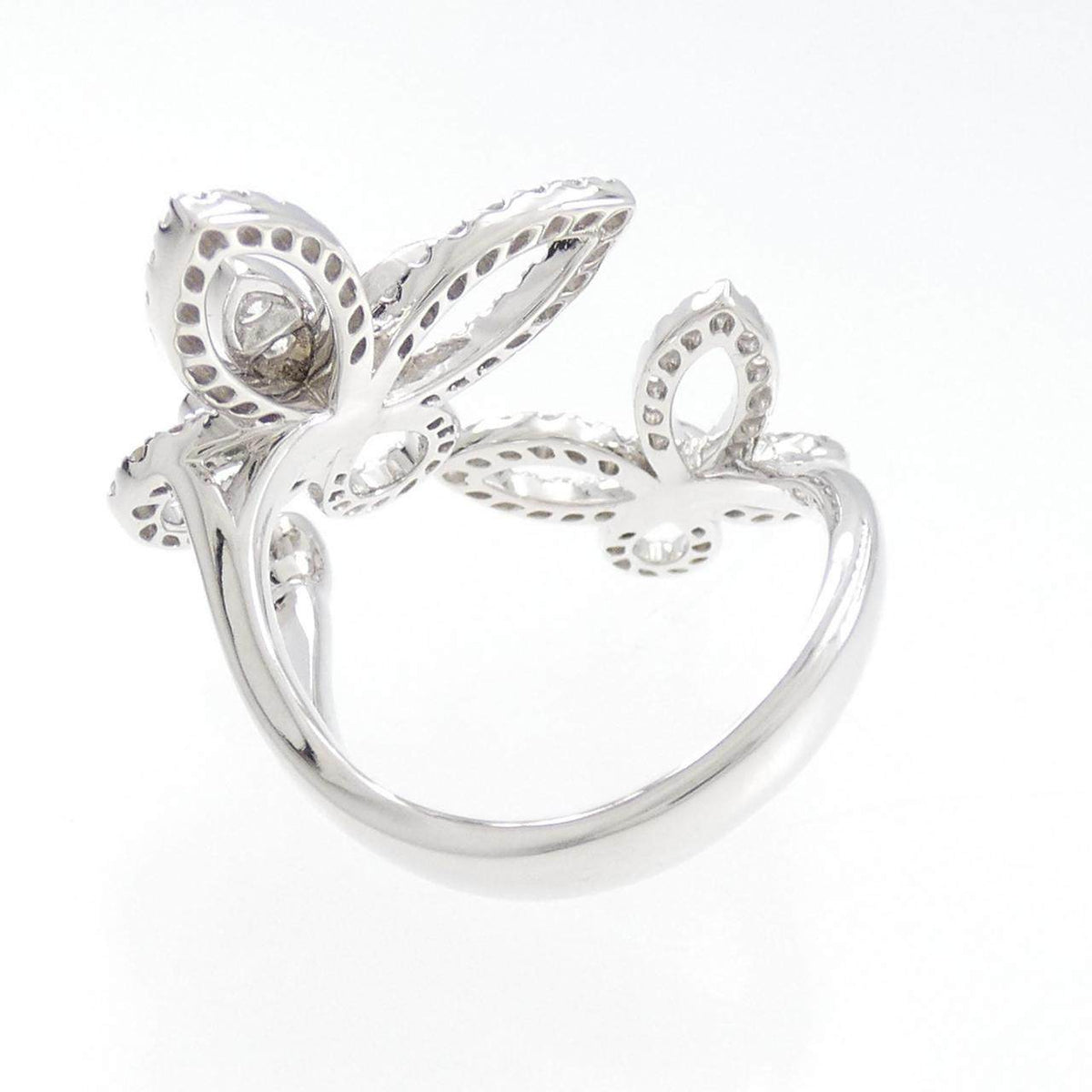 Graff Mini Butterfly Silhouette 18K White Gold Diamond Ring – top view