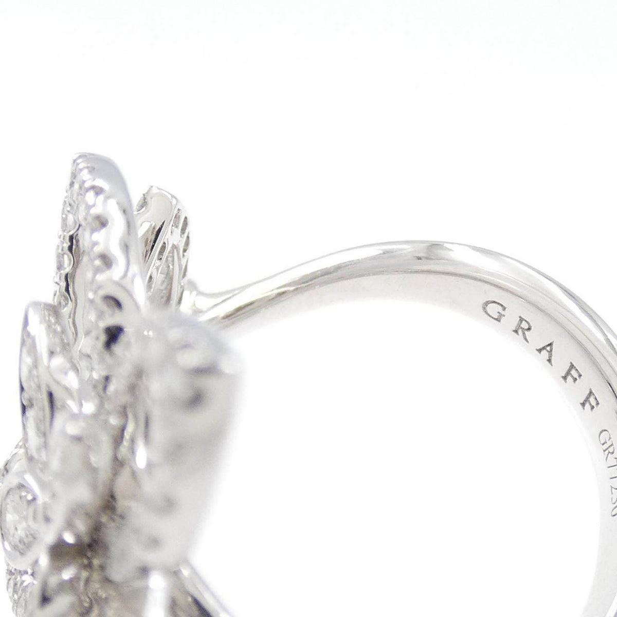 Graff Mini Butterfly Silhouette 18K White Gold Diamond Ring – inside band