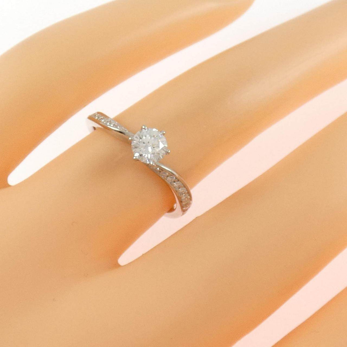 Platinum 4C Diamond Ring – packaging