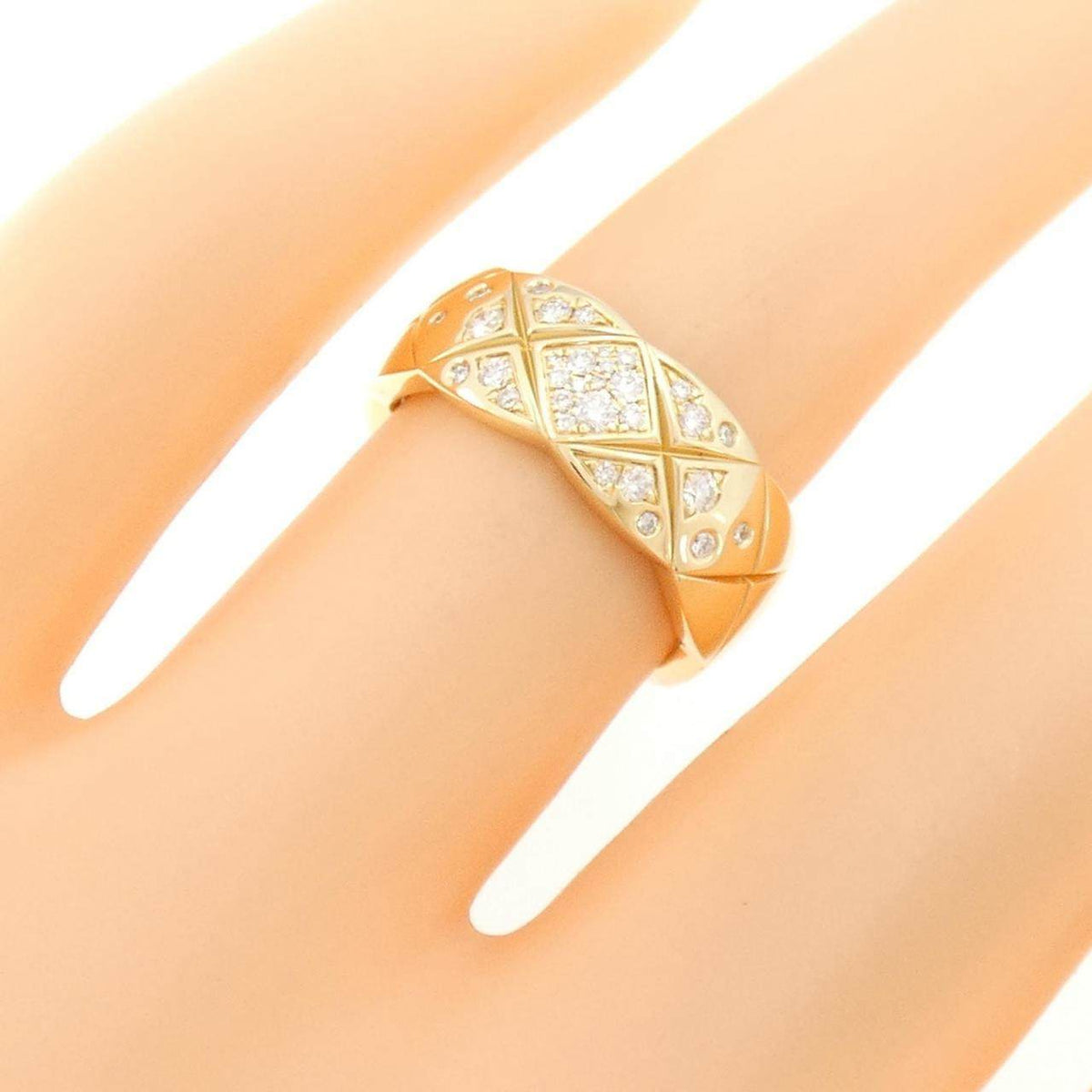 Chanel Coco Crush 18K Yellow Gold Diamond Ring – packaging