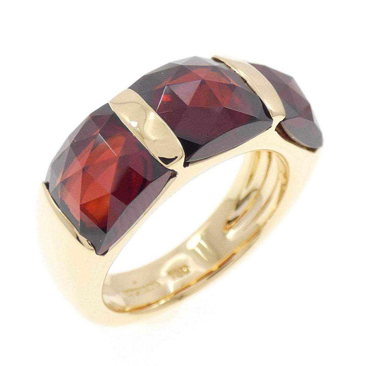 Luziada 18K Yellow Gold Garnet Ring – front view
