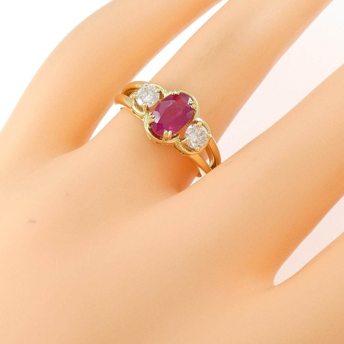 Chaumet Phil D'Amour 18K Yellow Gold Diamond Ruby Ring – packaging