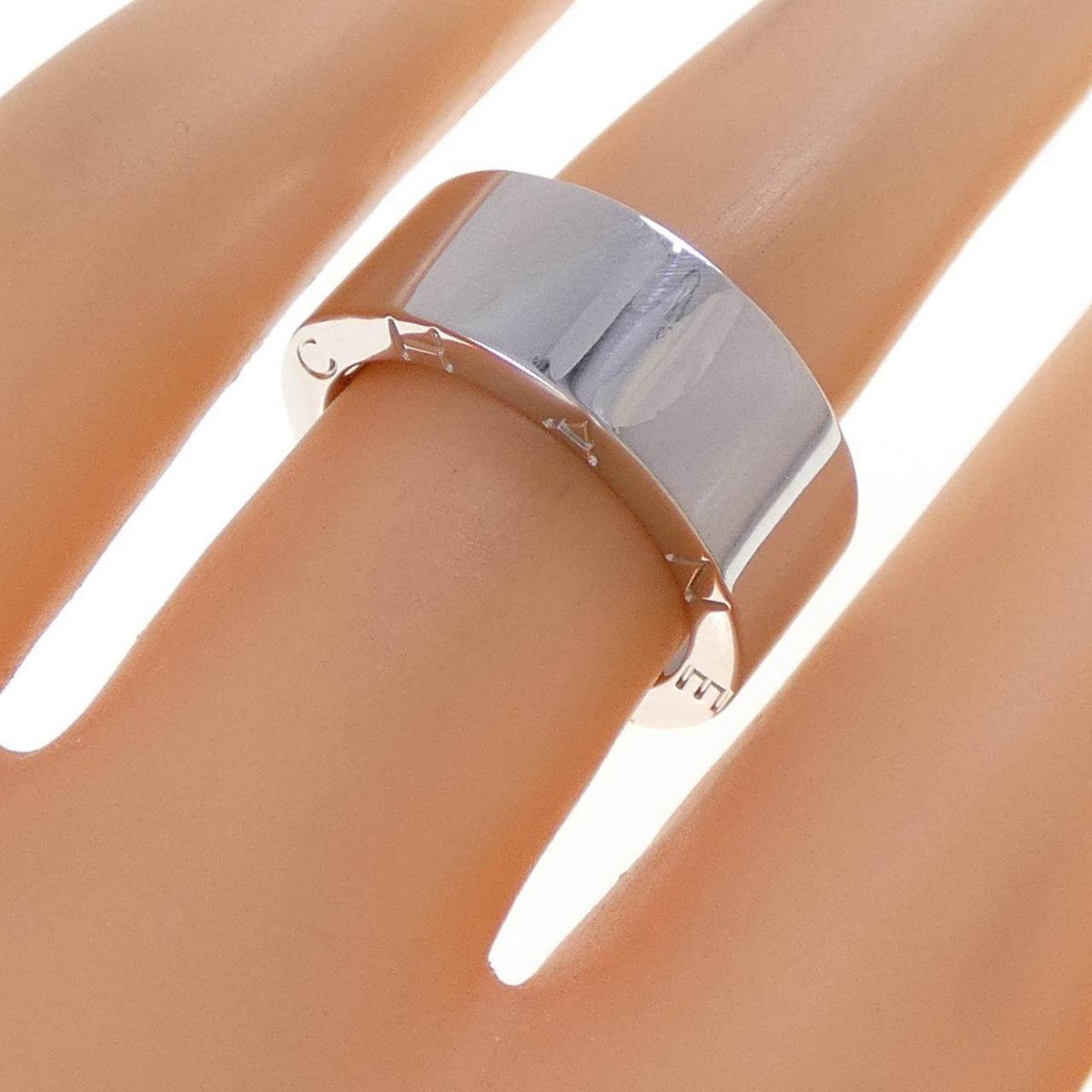 Chanel C Signature Medium 18K White Gold Ring – packaging