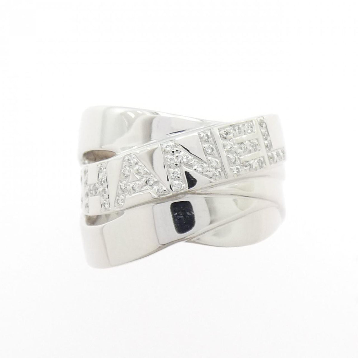 Chanel Bolduc 18K White Gold Diamond Ring – side view