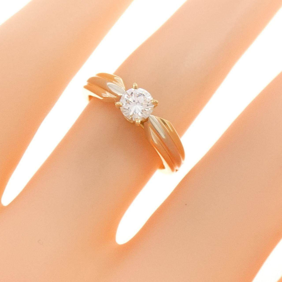 Cartier Trinity 18K Yellow Gold Diamond Solitaire Ring – packaging