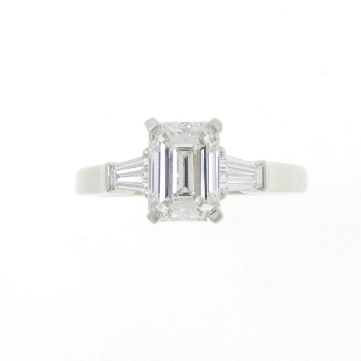 Graff Promise Platinum Diamond Ring – side view