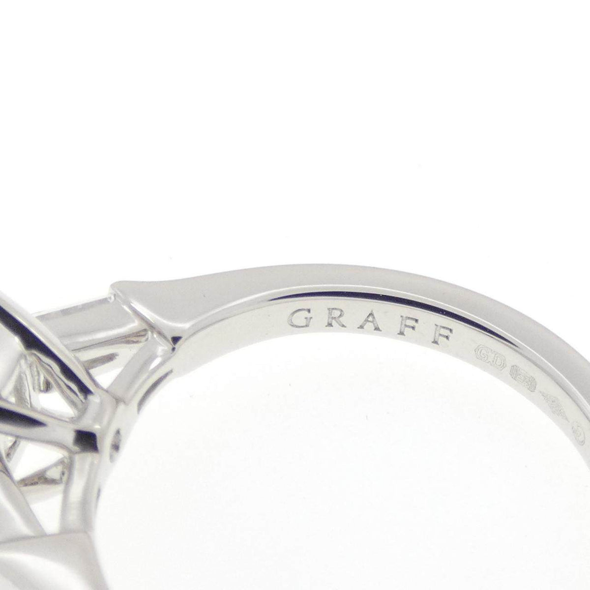 Graff Promise Platinum Diamond Ring – inside band