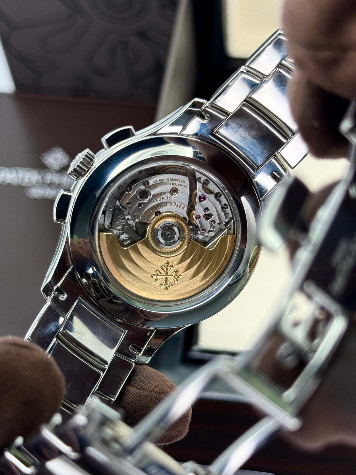 Patek Philippe Flyback Chronograph Annual Calendar 5905/1A Olive Green Dial – image 9