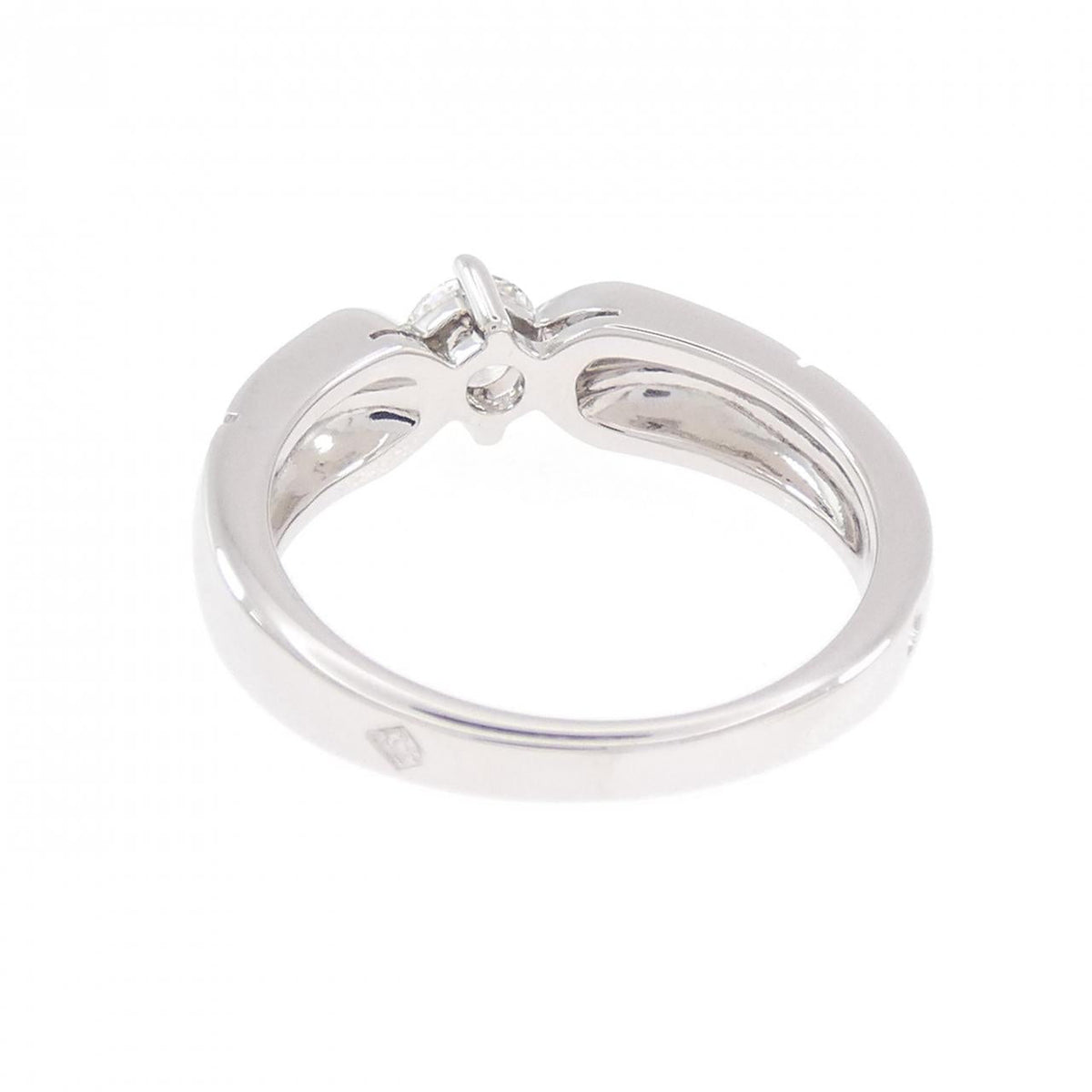 Chaumet Platinum Diamond Ring – top view