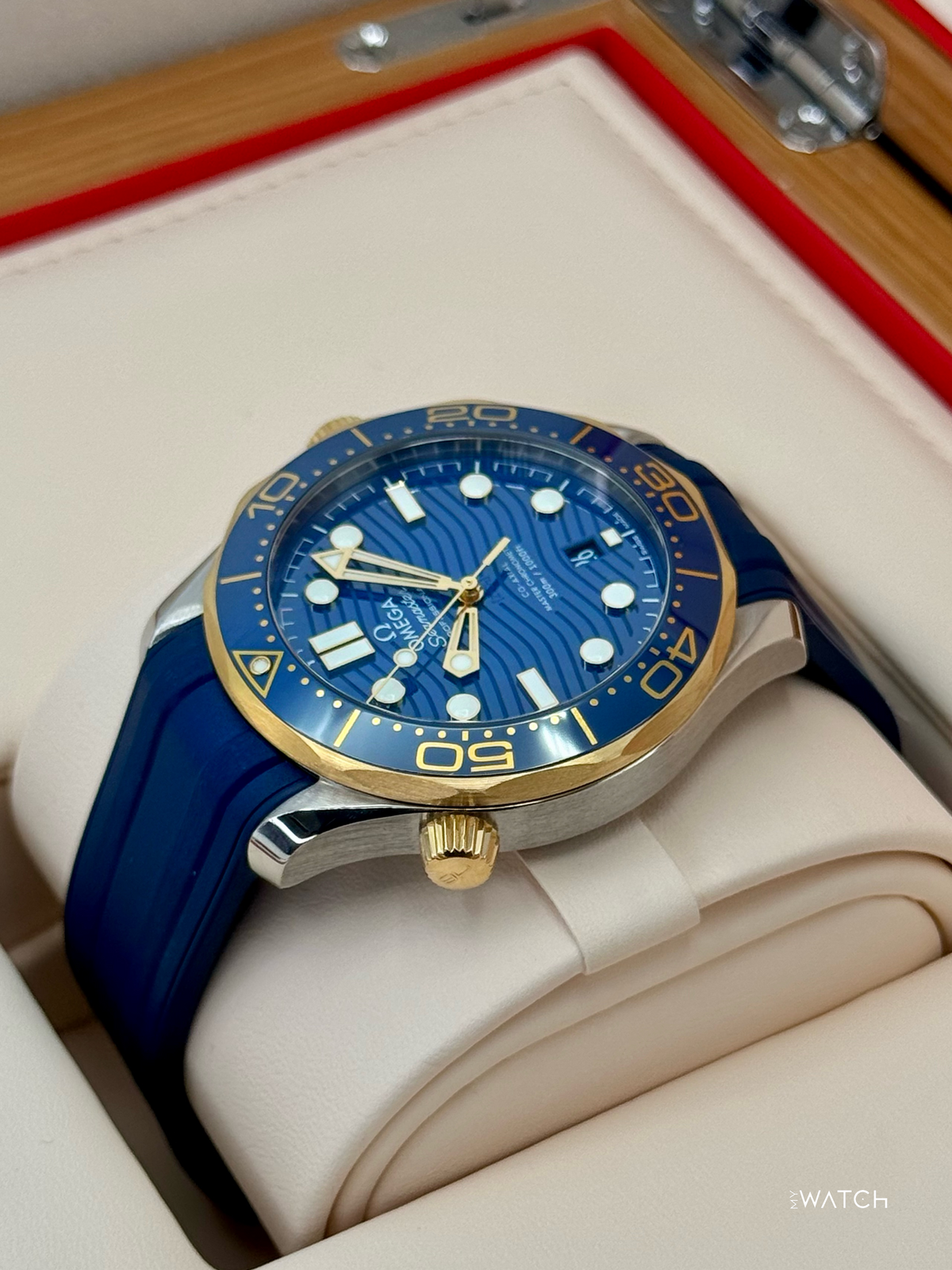 Omega Seamaster Diver 300M 42mm 210.22.42.20.03.001 Blue Dial – box and papers