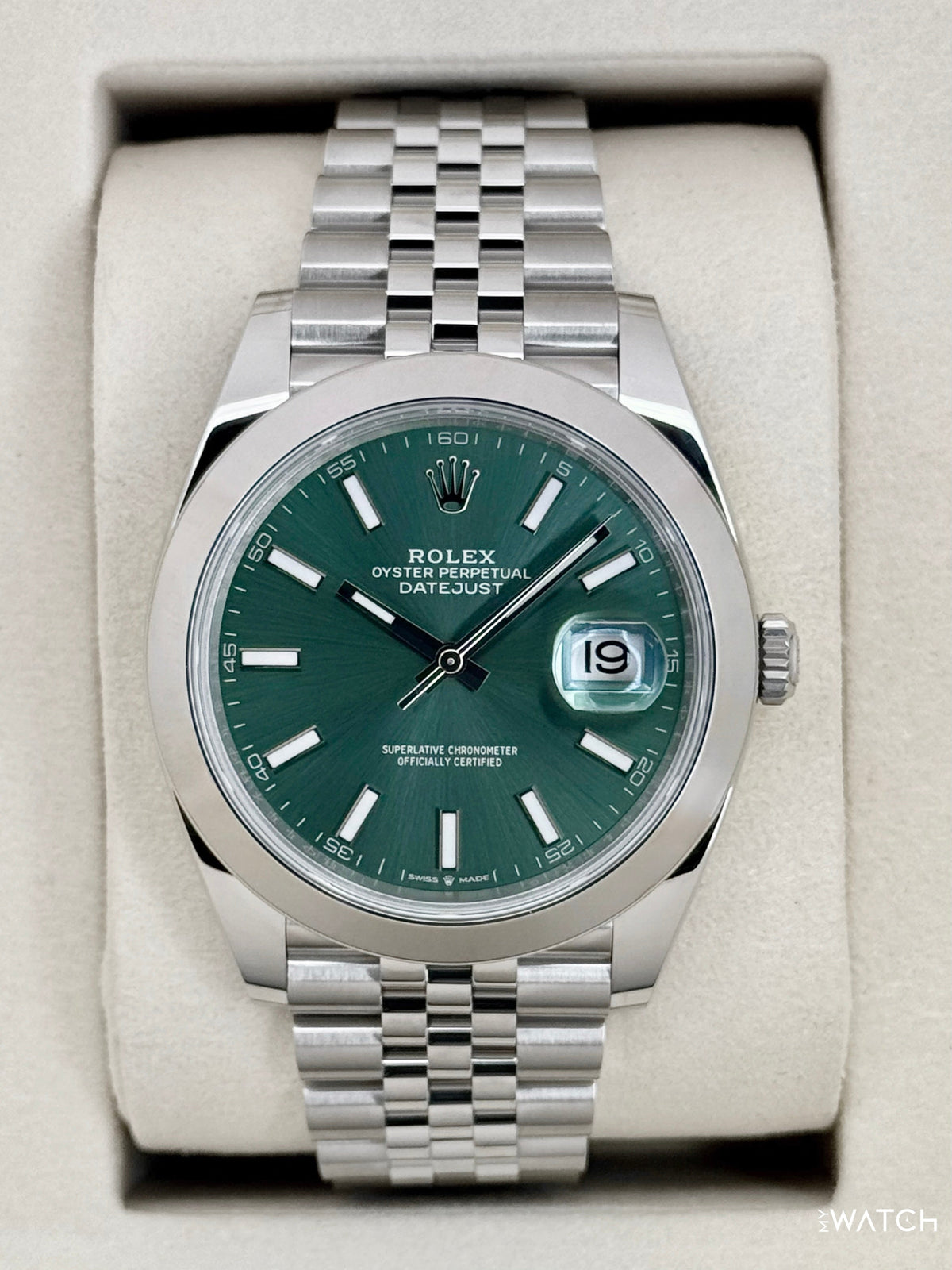Rolex Datejust 41mm 126300 Stainless Steel Jubilee Green Dial – front view