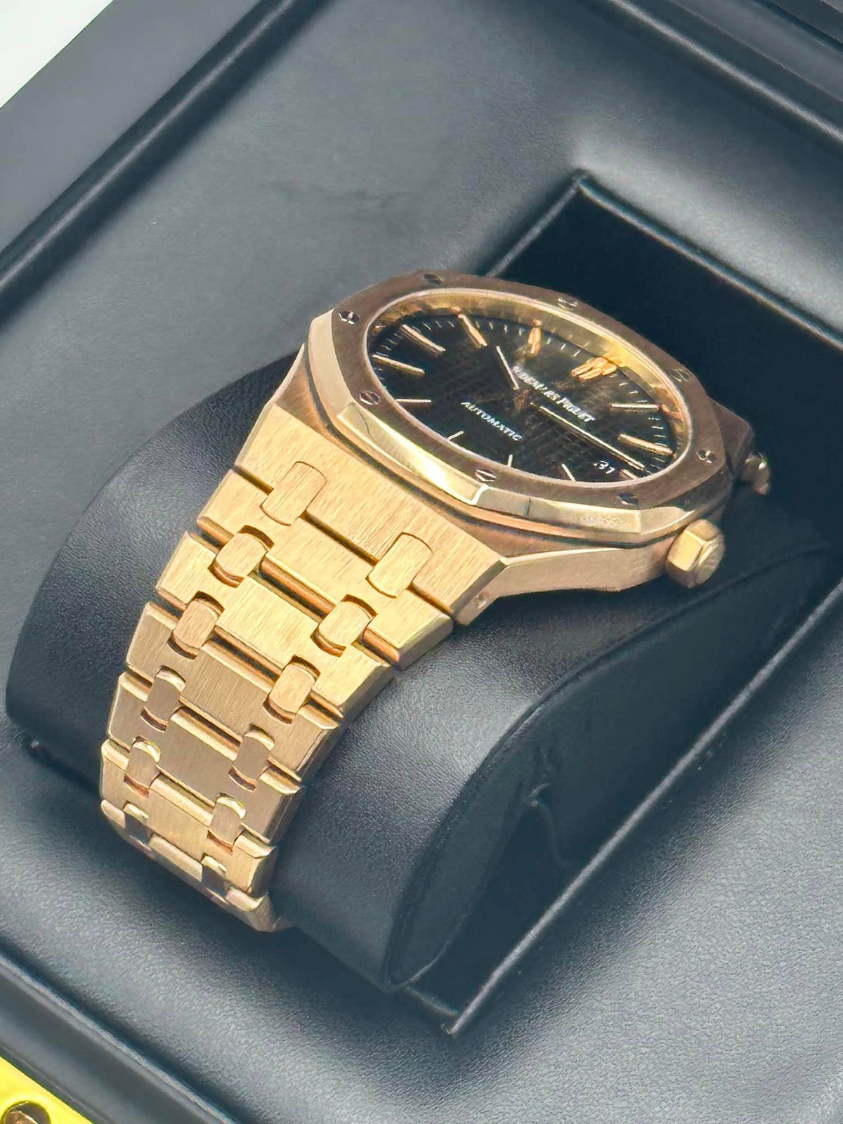 Audemars Piguet Royal Oak 41mm 15400OR Rose Gold Black Dial – box and papers