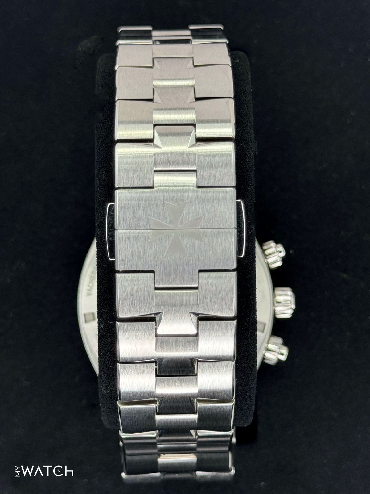 Vacheron Constantin Overseas 42.5mm 5500V Stainless Steel Panda Dial – dial close-up