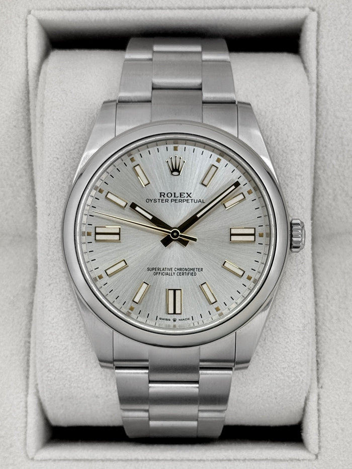 Rolex Oyster Perpetual 41mm 124300 Silver Dial – front view