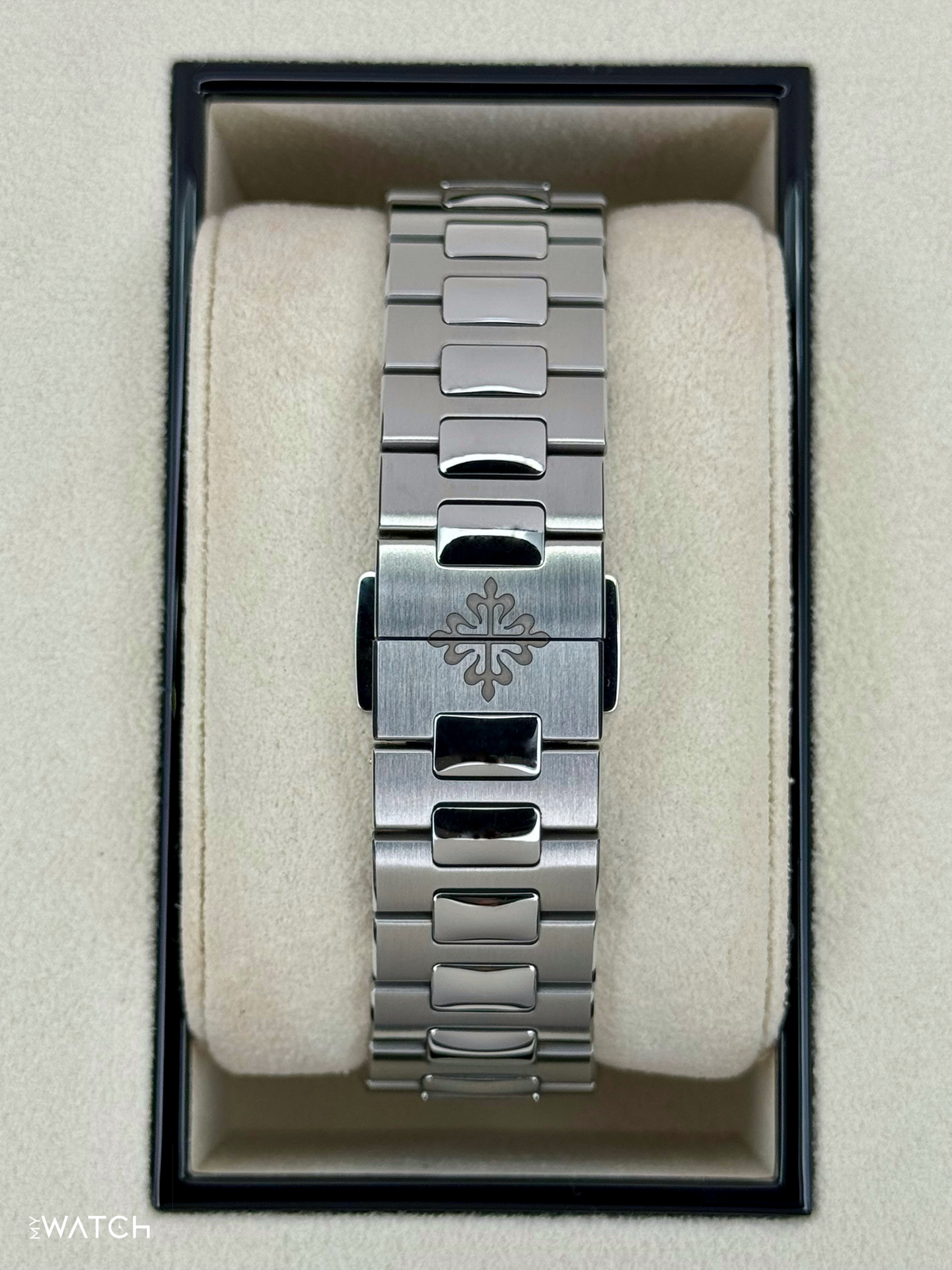 Patek Philippe Nautilus Moonphase 40.5mm 5726/1A-014 Blue Dial – dial close-up