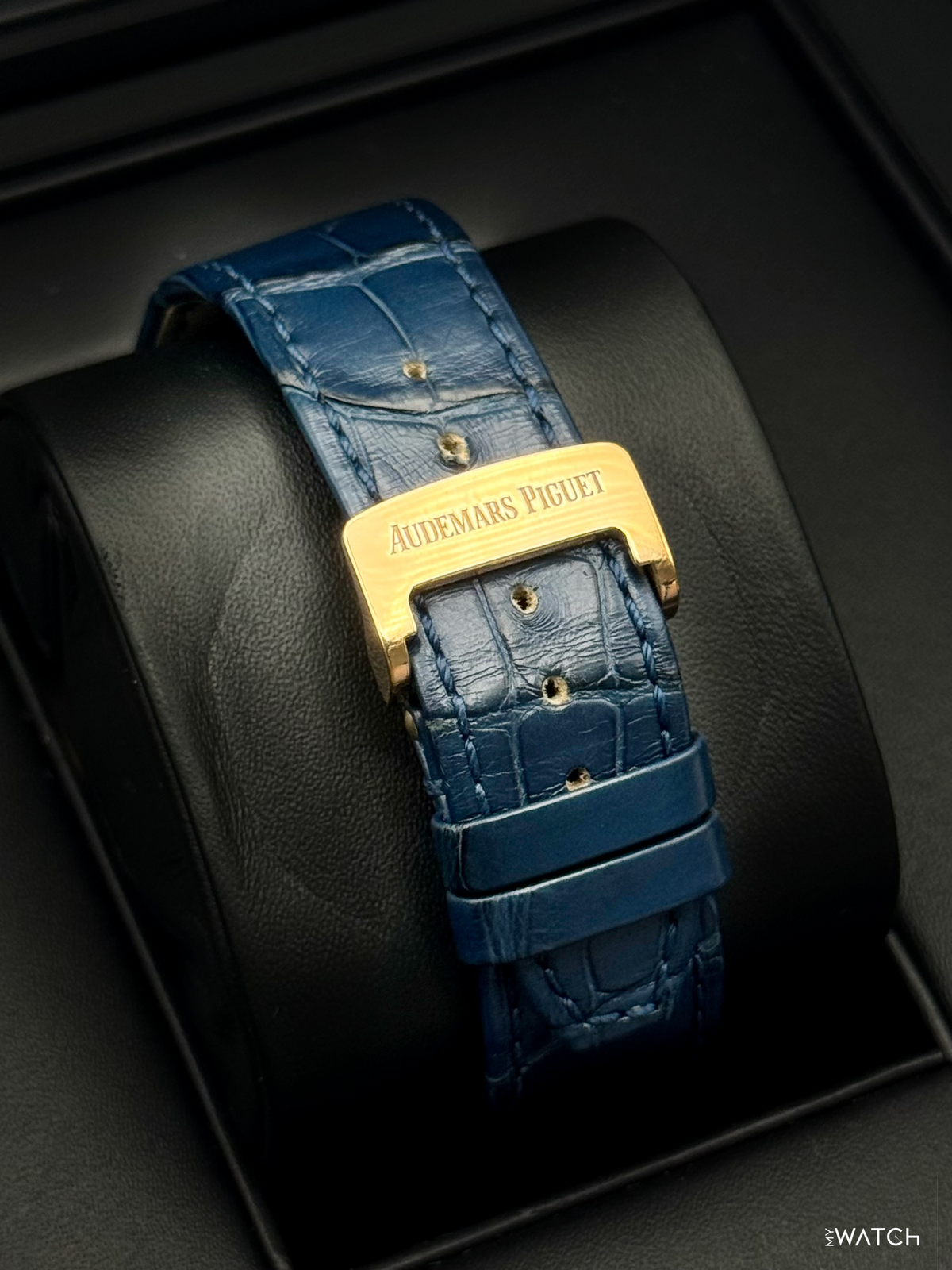Audemars Piguet Royal Oak Chronograph 41mm 26331OR Rose Gold Blue Dial – dial close-up