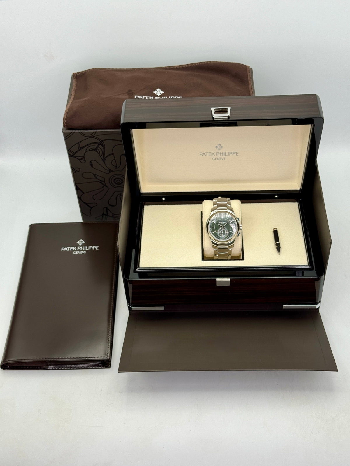 Patek Philippe Flyback Chronograph Annual Calendar 5905/1A Olive Green Dial – image 11