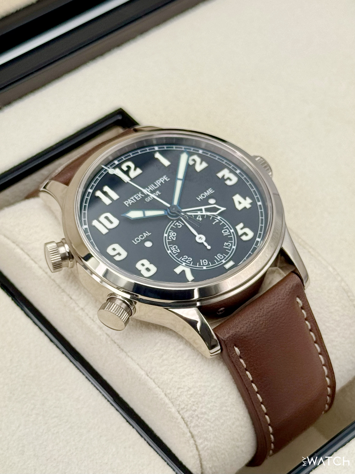 Patek Philippe Pilot Travel Time 42mm 5524G White Gold Black Dial – image 8