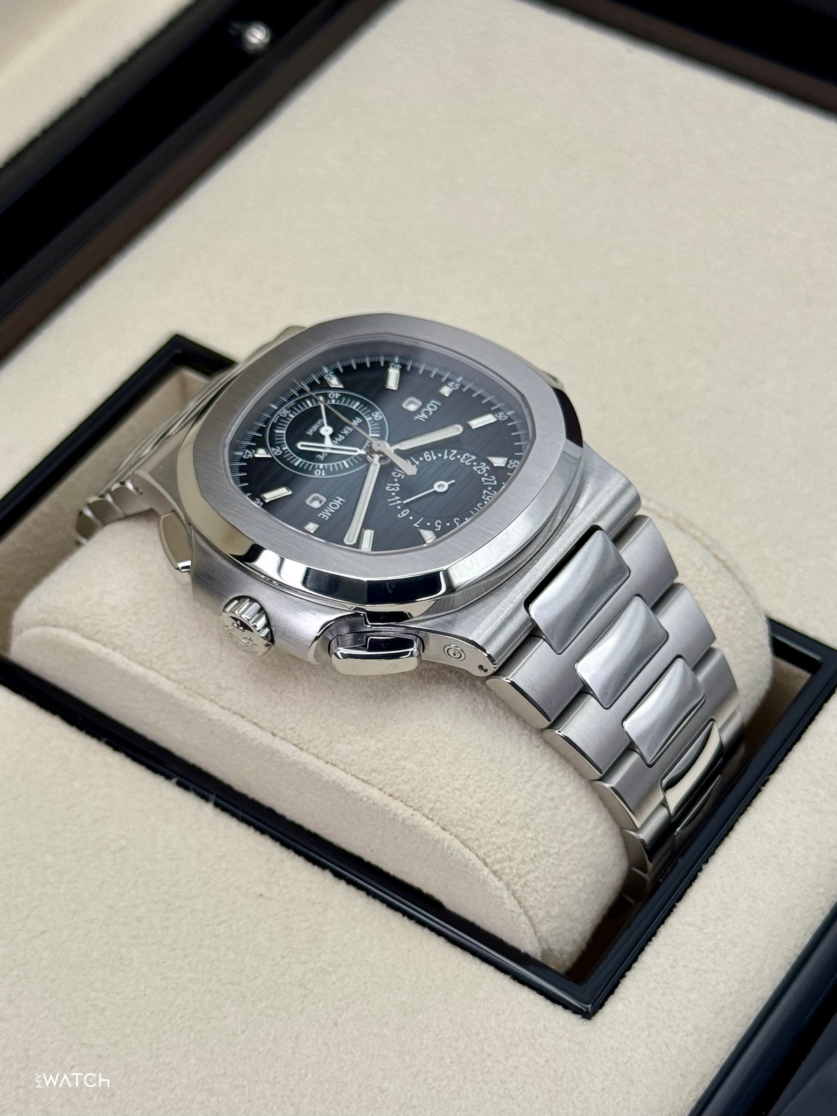 Patek Philippe Nautilus Travel Time Chronograph 40.5mm 5990/1A-011 Blue-Noir Dial – image 8