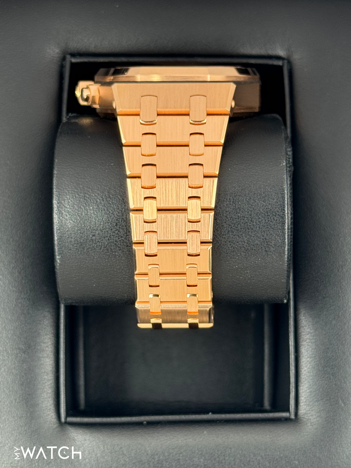 Audemars Piguet Royal Oak Chronograph 38mm 26315OR – bracelet and clasp