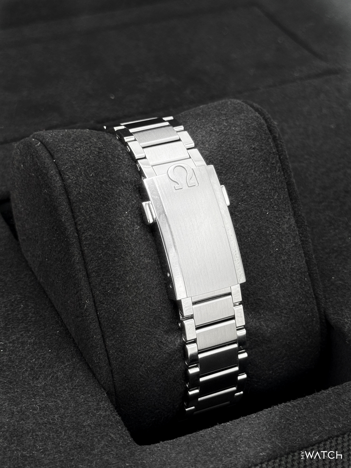 Omega Speedmaster 'Ed White' 39.7mm 311.30.40.30.01.001 Black Dial – dial close-up