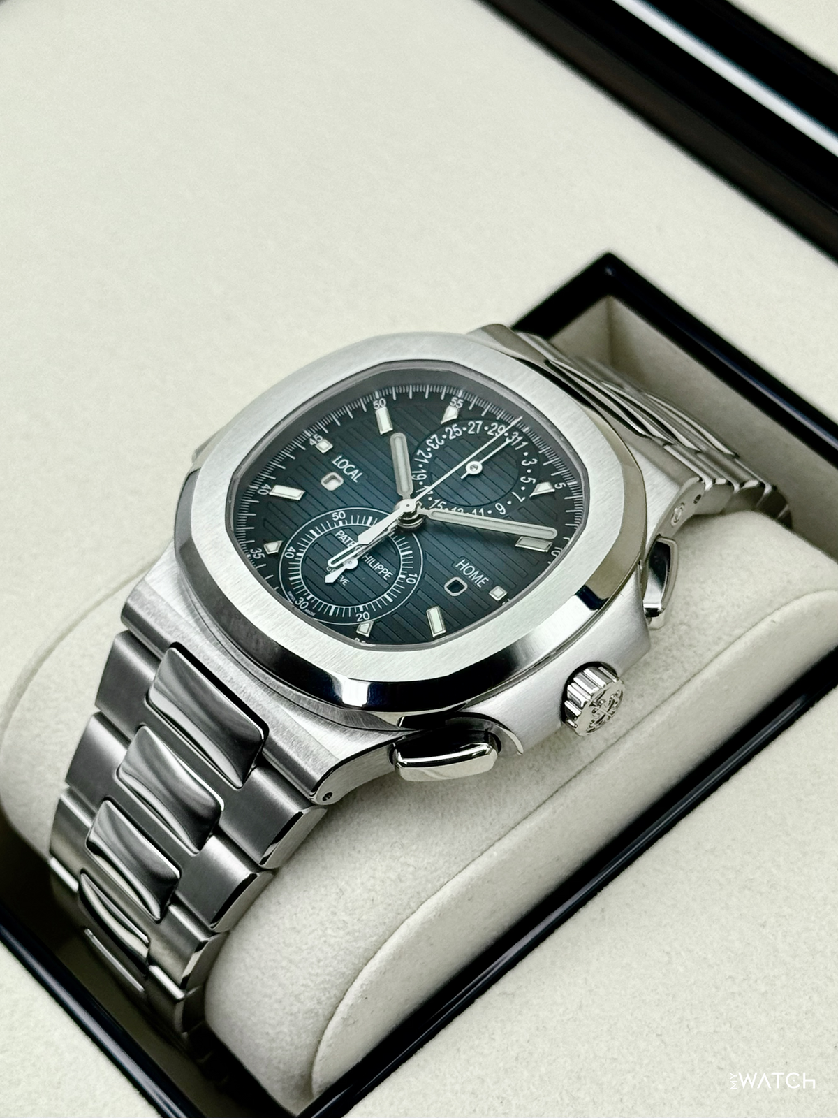 Patek Philippe Nautilus Travel Time Chrono 40.5mm 5990 Blue-Noir Dial – case back