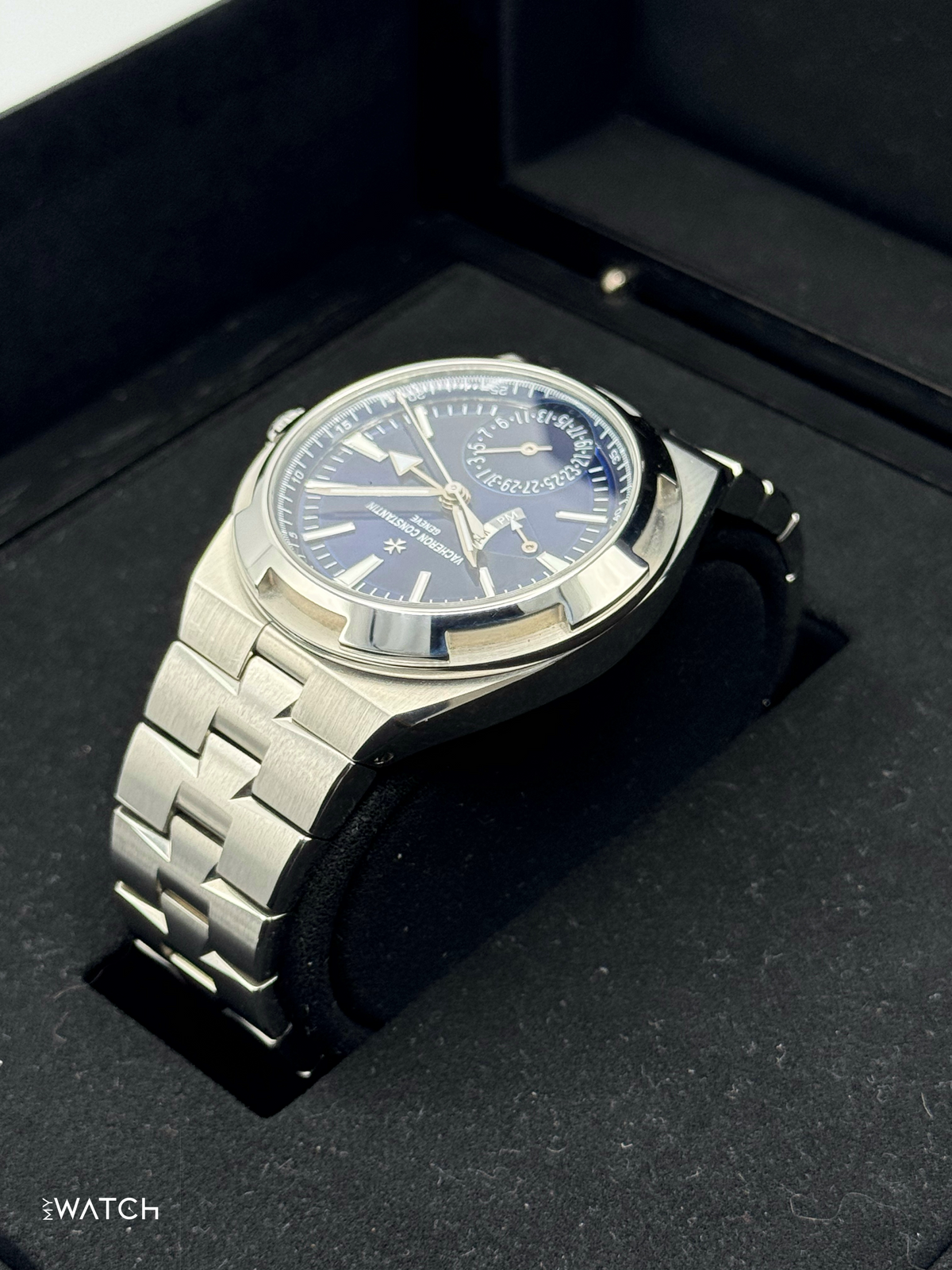 Vacheron Constantin Overseas Dual Time 41mm 7900V Blue Dial – box and papers