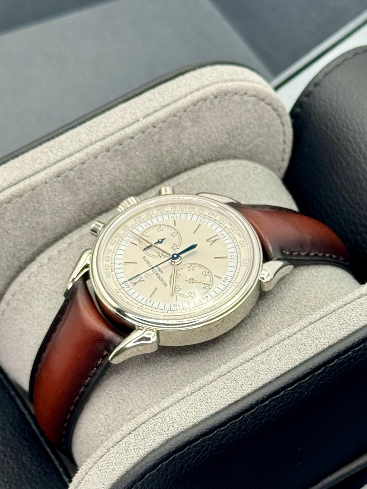 Vacheron Constantin Historiques Cornes de Vache 1955 38mm 5000H Stainless Steel Grey Dial – box and papers