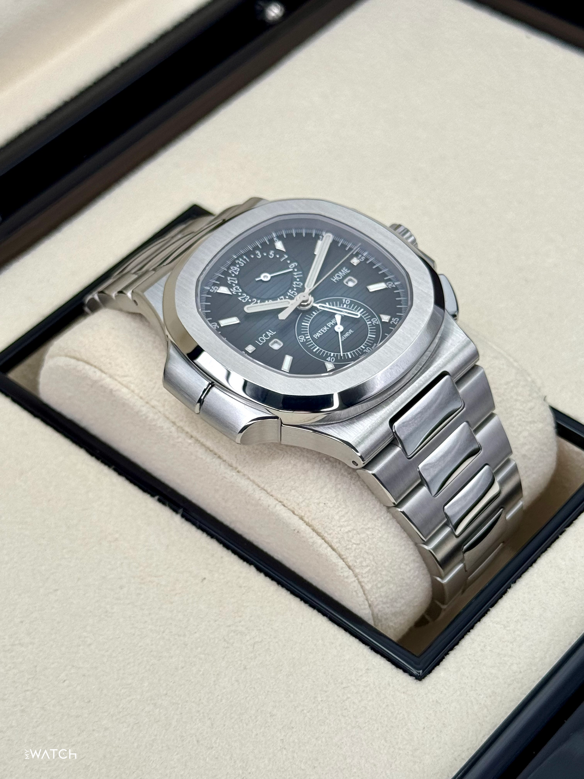 Patek Philippe Nautilus Travel Time Chronograph 40.5mm 5990/1A-011 Blue-Noir Dial – on the wrist