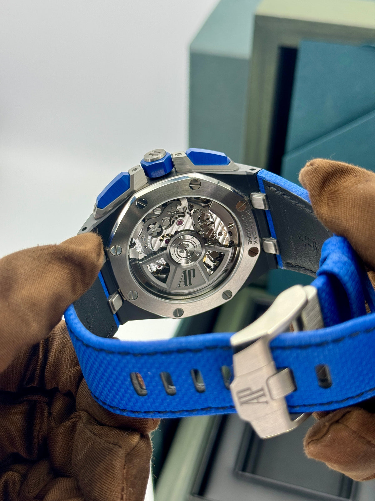Audemars Piguet Royal Oak Offshore Chrono 43mm 26420CE Ceramic Blue Dial – image 9