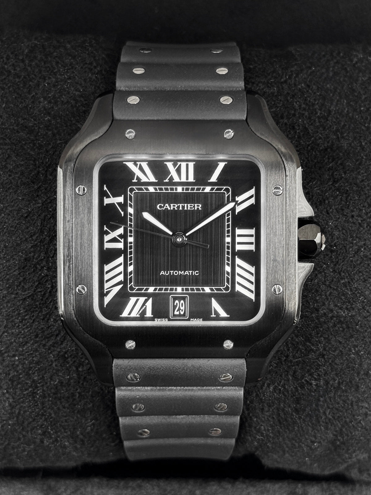 Santos de Cartier 39.8mm WSSA0039 Black Dial – front view