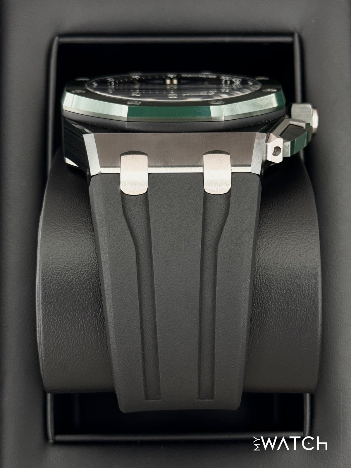 Audemars Piguet Royal Oak Chronograph 43mm 26420CE Ceramic Green Dial – side view